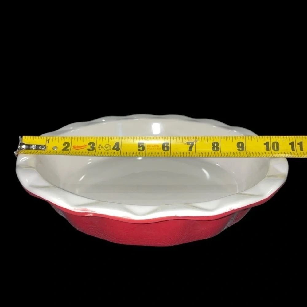 Crofton Vintage Scalloped Red & White Stoneware Pie Dish Pie Lovers Collection